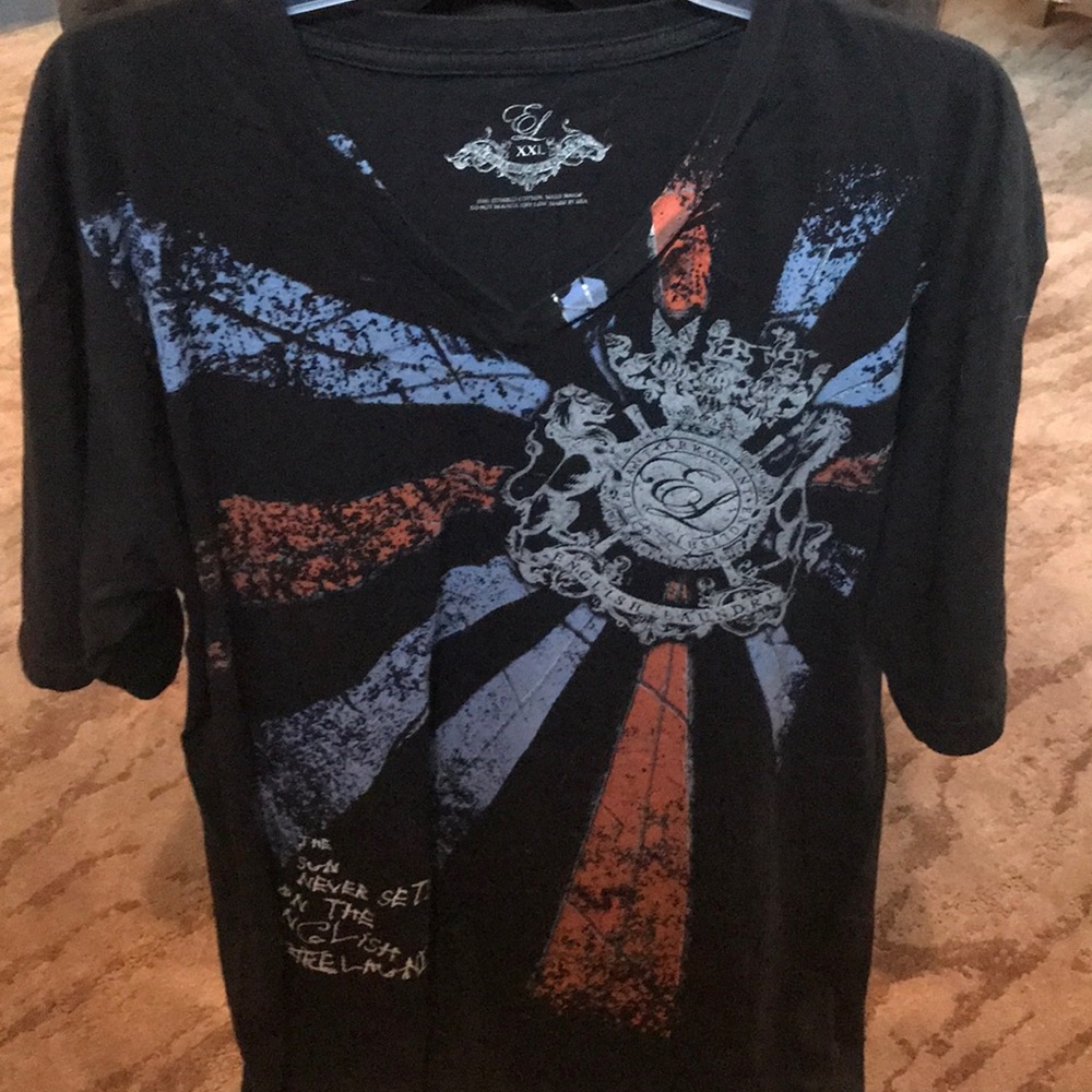 English Laundry v neck cotton T-shirt.